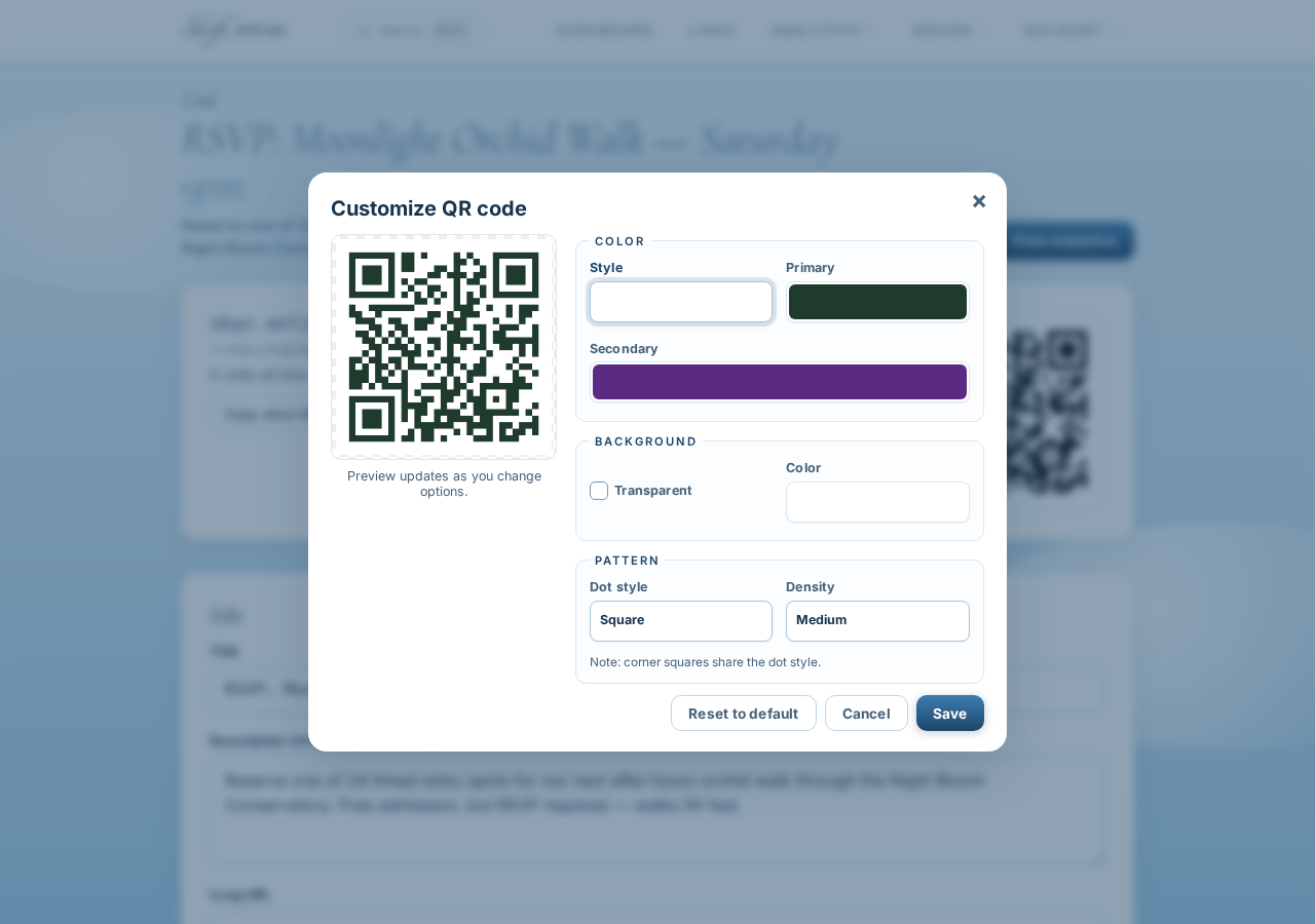Customizing the QR code style on the link page: brand colors applied to the QR modules with a live preview.